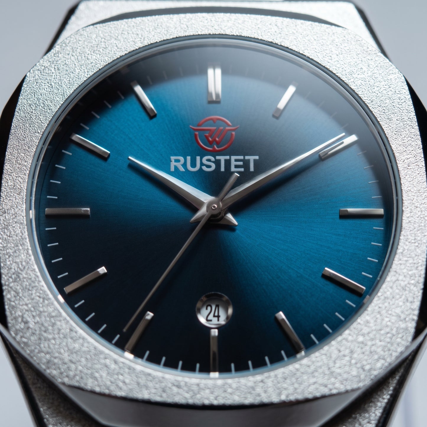 Zeldior RUSTET Ultra-Thin blue dial watch feature diagram – waterproof, steel case, double lock clasp