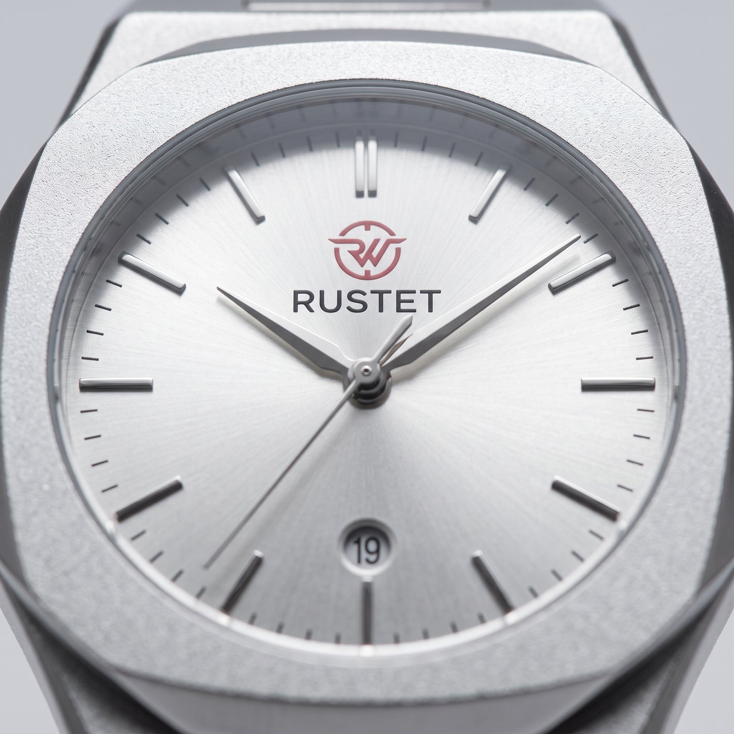 Zeldior RUSTET Ultra-Thin heavy steel watch feature diagram – waterproof, double lock clasp